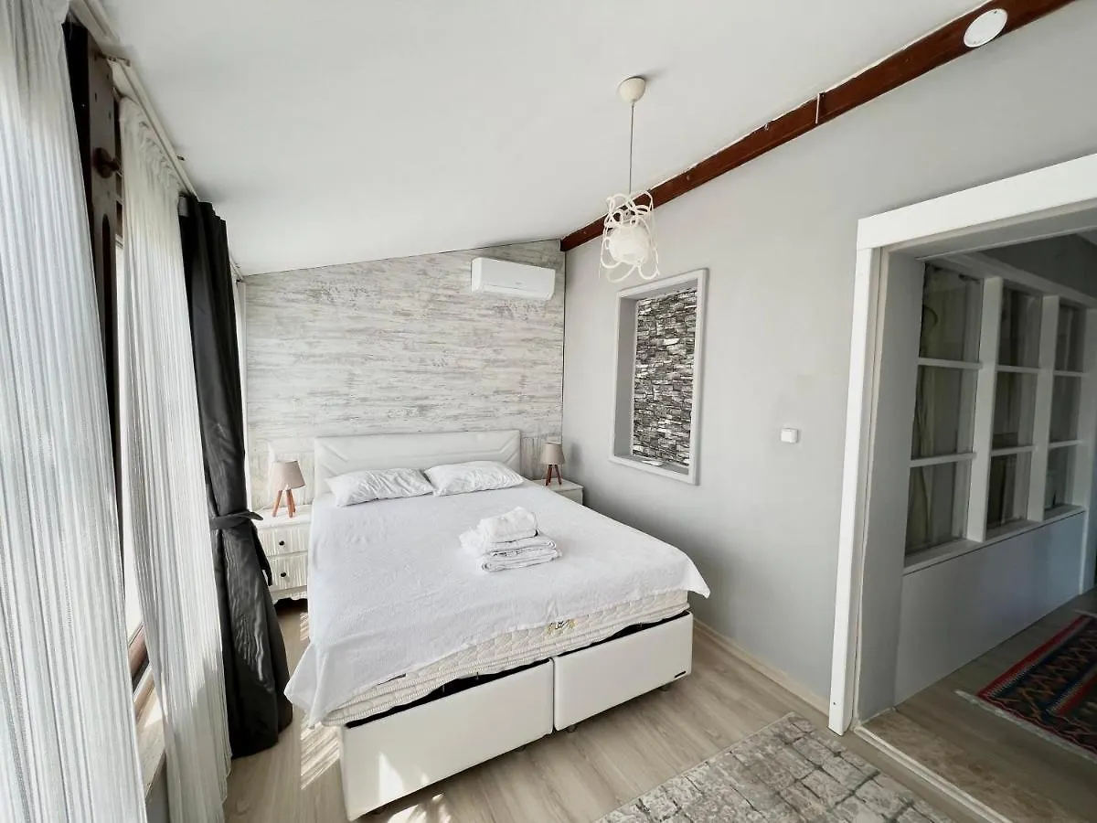 Refreshing House Close To The Beach With A Sea View And Balcony In Bodrum