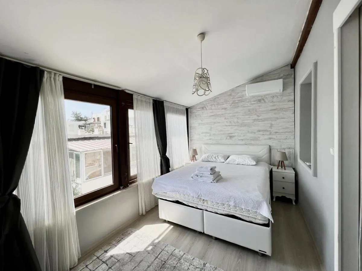 Refreshing House Close To The Beach With A Sea View And Balcony In Bodrum