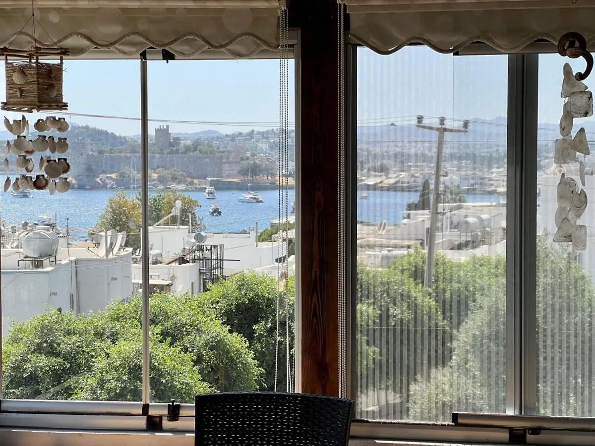 Apartment Refreshing House Close To The Beach With A Sea View And Balcony In Bodrum